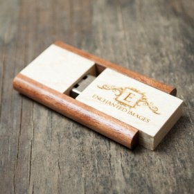 8 GB TWO TONE WOOD 2.0. FLASH DRIVES