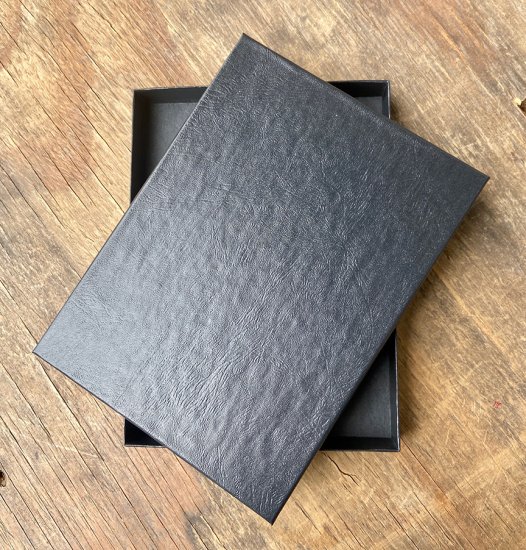 PLAIN Black GLOSSY Boxes (NO LOGO) - Click Image to Close