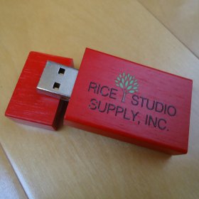 8 GB SOLID COLOR WOOD FLASH DRIVE 2.0.